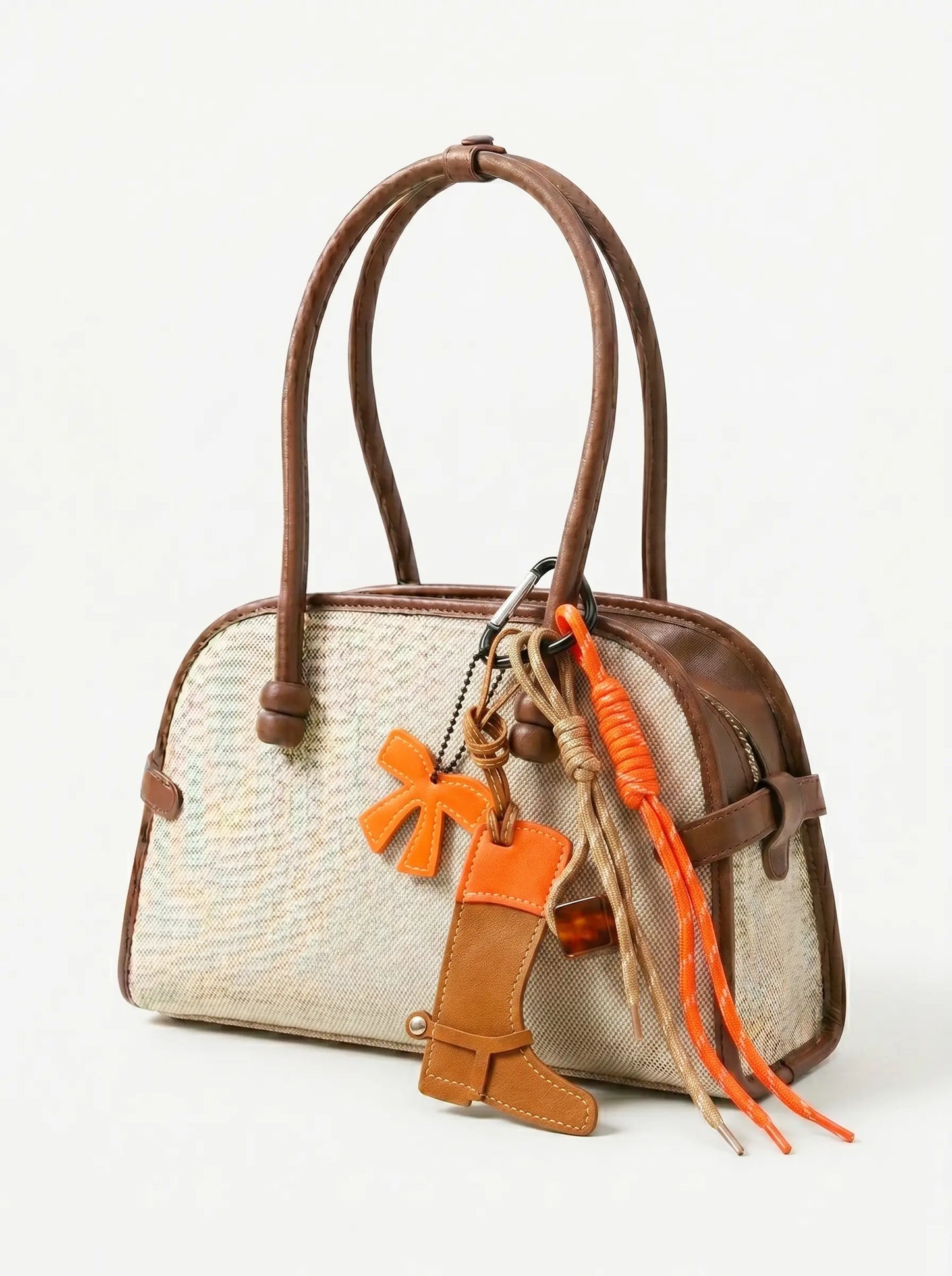 THE AUTUMN WANDERER CHARM