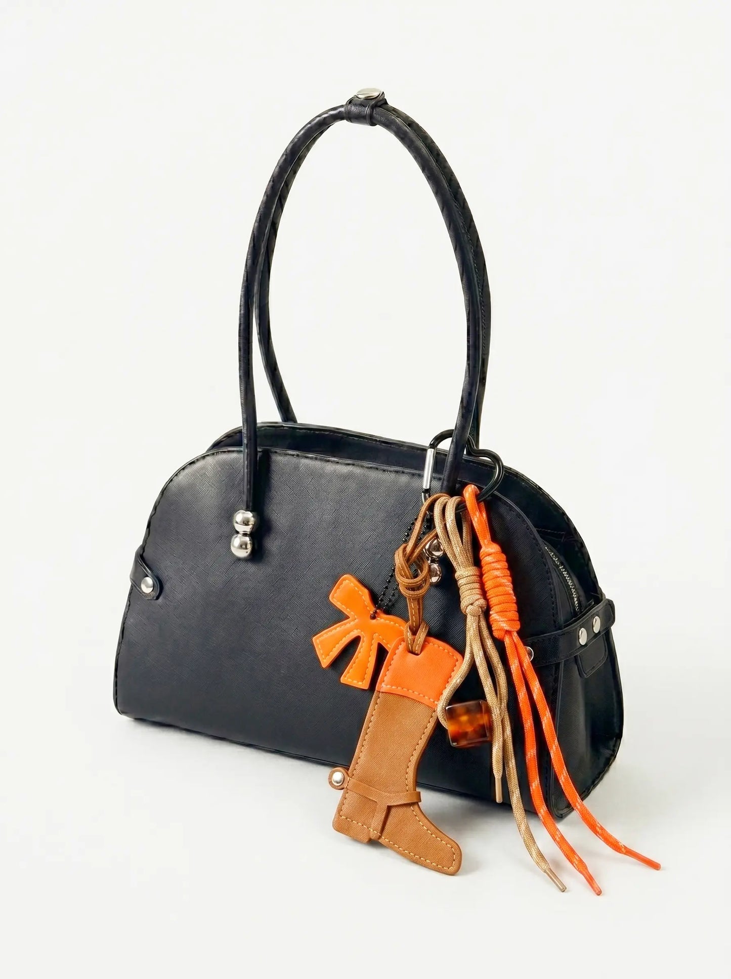 THE AUTUMN WANDERER CHARM