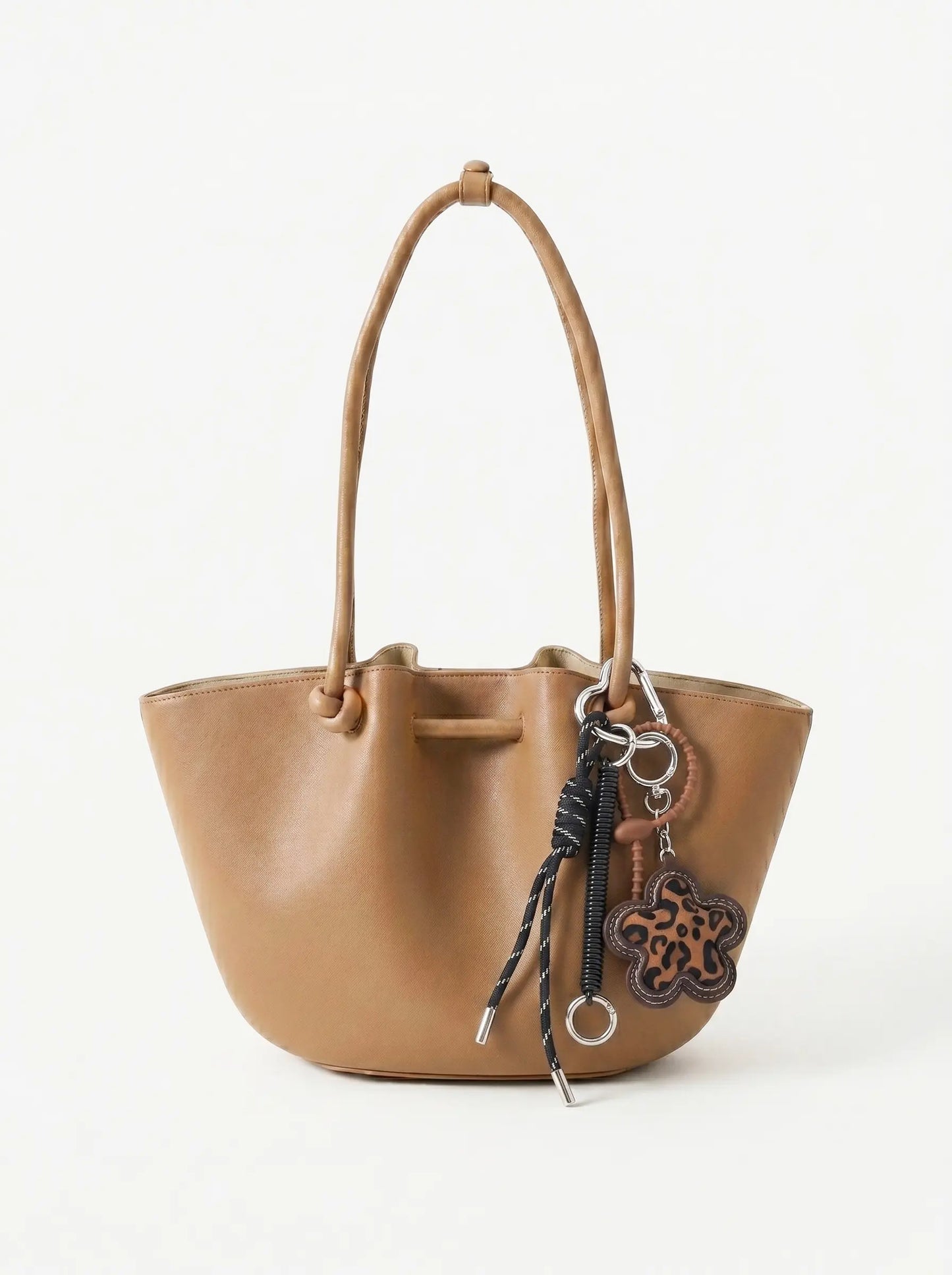 UNLEASH YOUR BAG’S WILD SIDE.