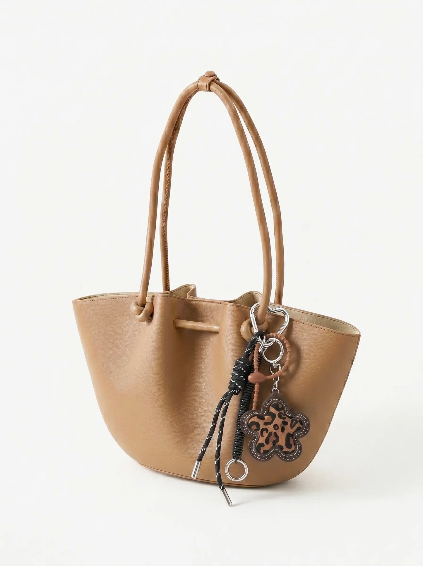 UNLEASH YOUR BAG’S WILD SIDE.
